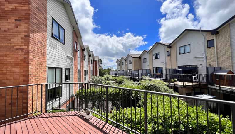 221/172 Mcleod Road, Te Atatu South