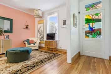 905 Willowpark Road North, Mayfair