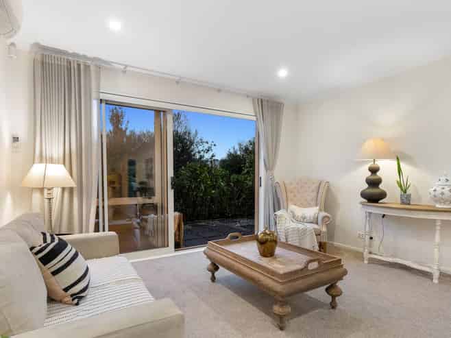 1 Mahinga Lane, Massey