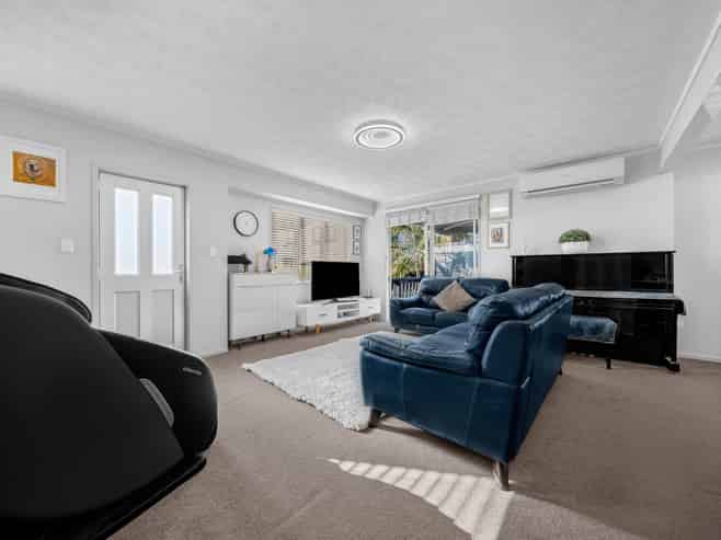 2/116 Bradbury Road, Highland Park