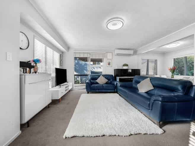 2/116 Bradbury Road, Highland Park