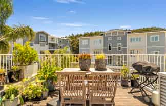 5 Eaves Bush Parade, Orewa