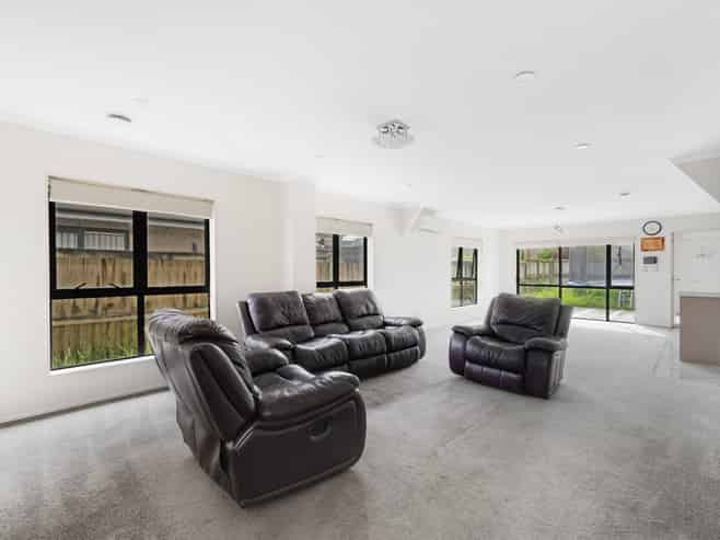 6 Springside Drive, Flat Bush