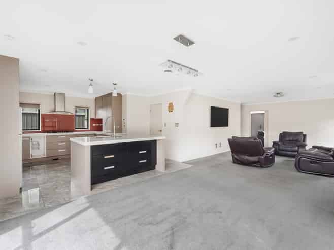 6 Springside Drive, Flat Bush