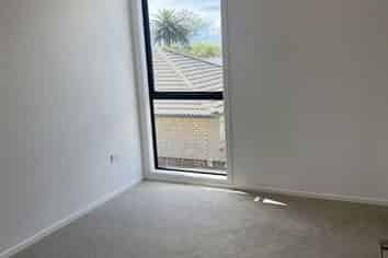 4/127 Luke Street East, Otahuhu