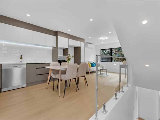 7/21 Baird Street, Howick