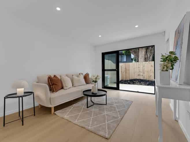 7/21 Baird Street, Howick