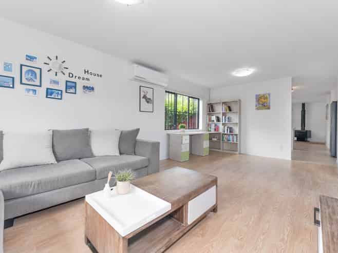 10 Midvale Place, Burswood