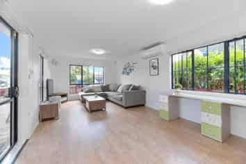 10 Midvale Place, Burswood