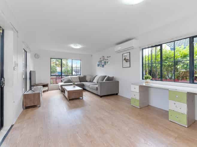 10 Midvale Place, Burswood