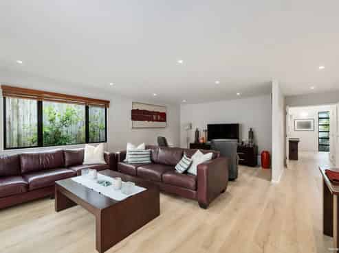 51B  Dignan Street, Point Chevalier