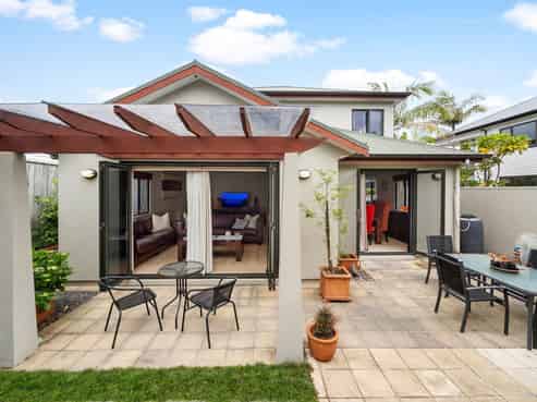 51B  Dignan Street, Point Chevalier