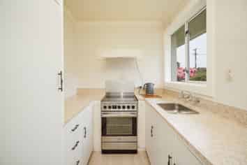 64 Ariki Avenue, Otatara