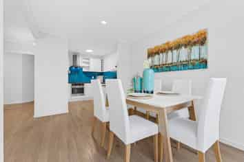 2/30 Verbena Road, Birkdale