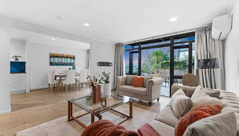 2/30 Verbena Road, Birkdale