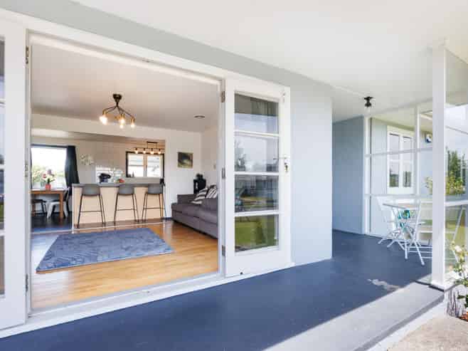 18 Somerset Crescent, Highbury