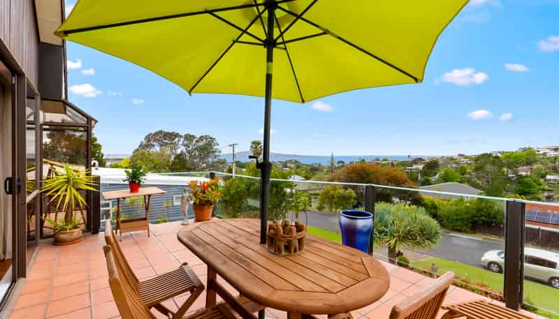 21A Peter Terrace, Castor Bay