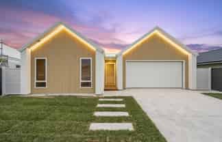 102 Pelorus Avenue, Poraiti