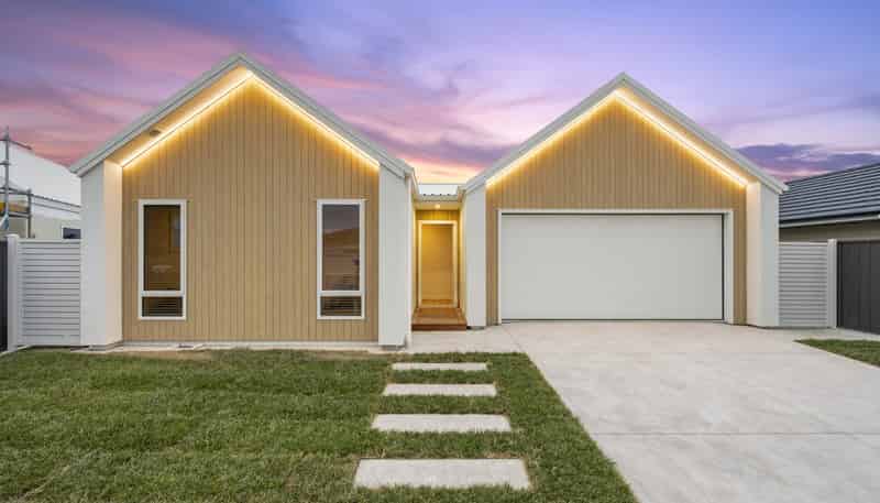 102 Pelorus Avenue, Poraiti