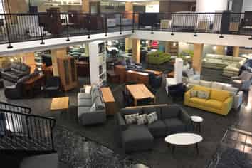 STANDOUT RETAIL SHOWROOM OPPORTUNITY
