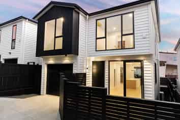8B Catalina Crescent, Forrest Hill
