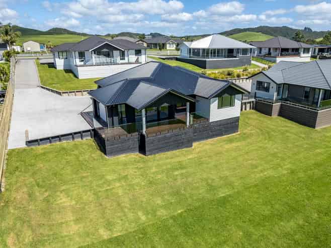 28 Admiralty Drive, Paihia