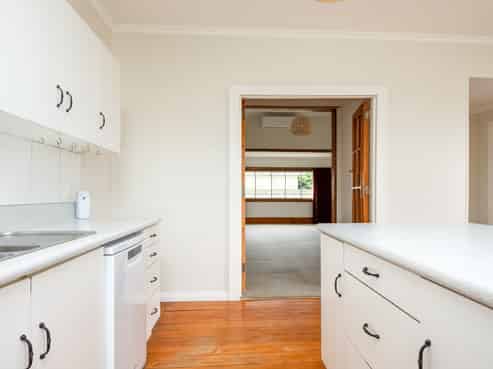 11 Schwass Street, Seddon