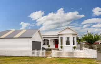 11 Schwass Street, Seddon