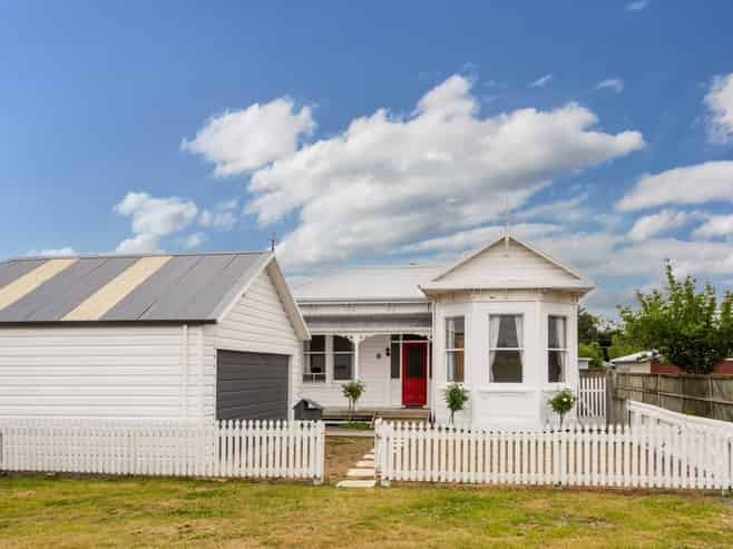 11 Schwass Street, Seddon