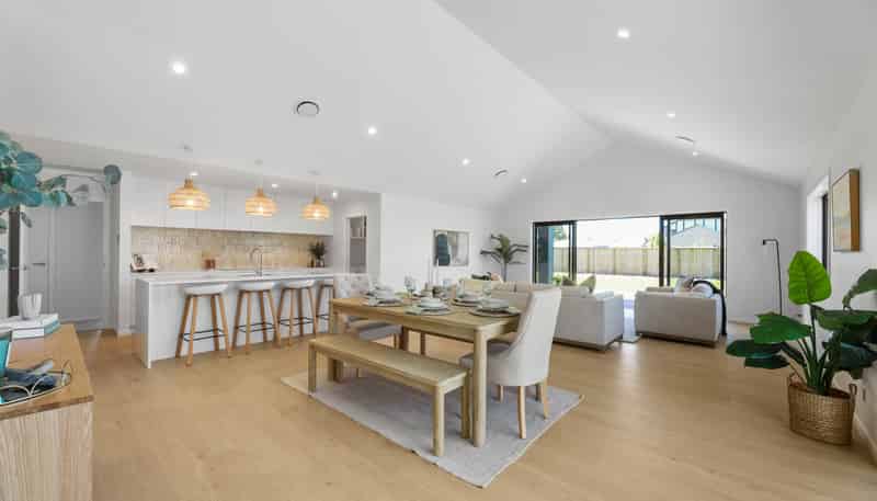 10 Whareatea Road, Redwoodtown