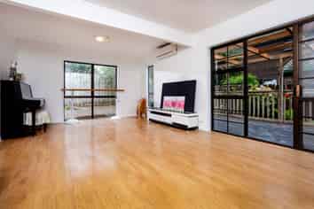 2/189 Onewa Road, Birkenhead