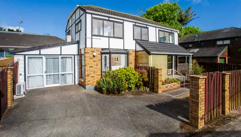 2/189 Onewa Road, Birkenhead