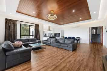 300 Whitford Park Road, Whitford