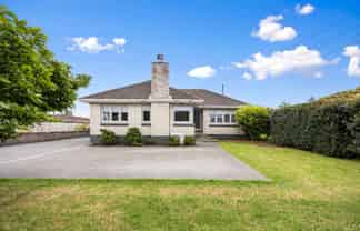 41 Riversdale Road, Avondale