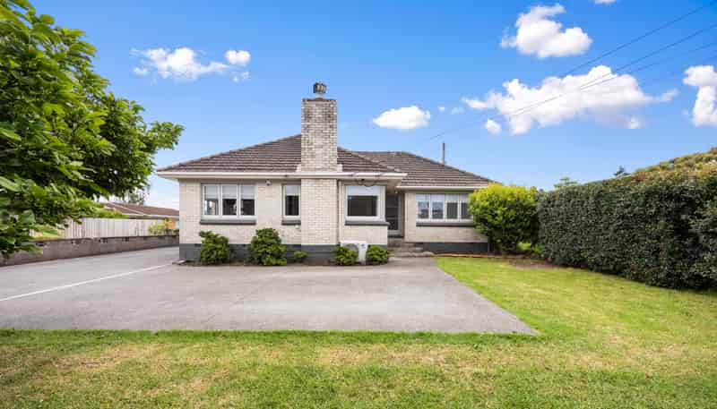 41 Riversdale Road, Avondale