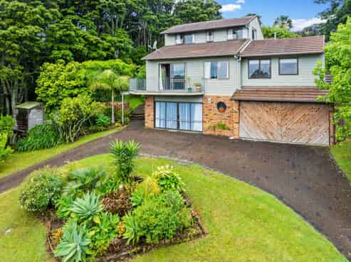 8 Goodwood Drive, Goodwood Heights