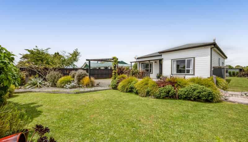 57 Fenton Street, Stratford