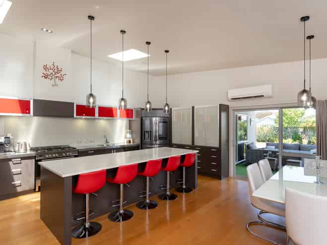 5 Pohutukawa Grove, Lytton West