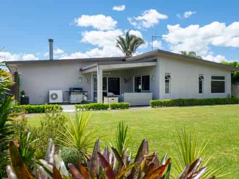 5 Pohutukawa Grove, Lytton West