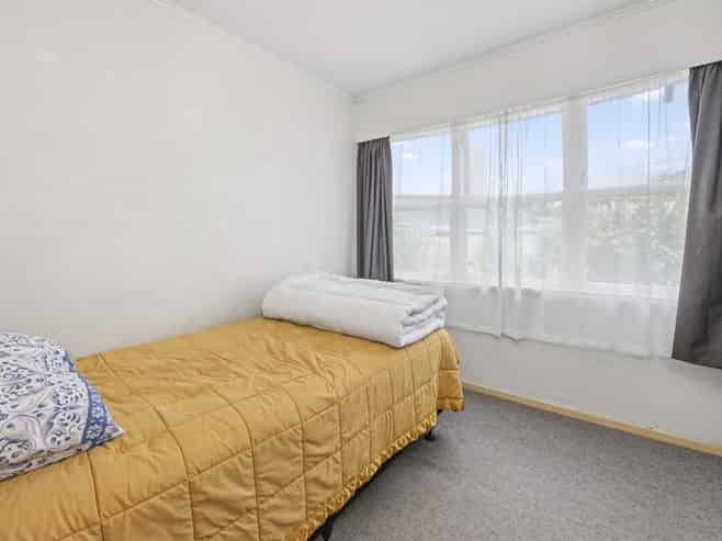 77 Lisa Crescent, Mangakakahi