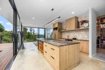 181 Point View Drive, East Tamaki Heights