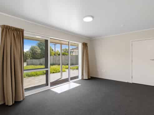 55-57 Momorangi Crescent, Redwood