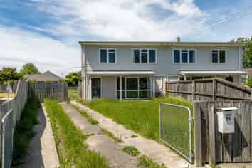 55-57 Momorangi Crescent, Redwood