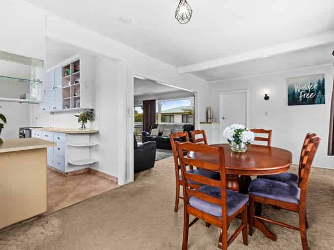 309 Kennedy Road, Onekawa