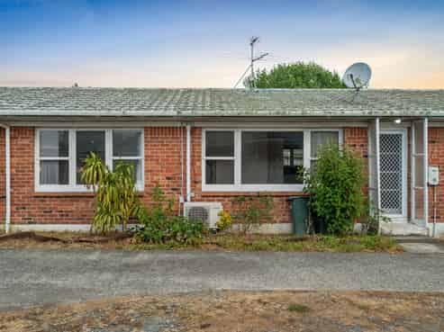 2/8 Winspear Place, Manukau