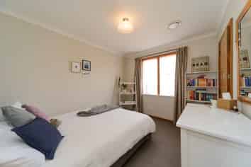 337 Botanical Road, West End