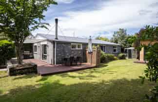 1 Azalea Close, Templeton