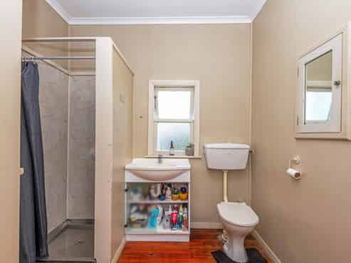 333 Botanical Road, West End