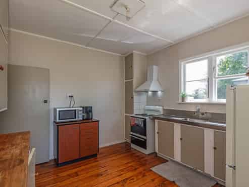 333 Botanical Road, West End