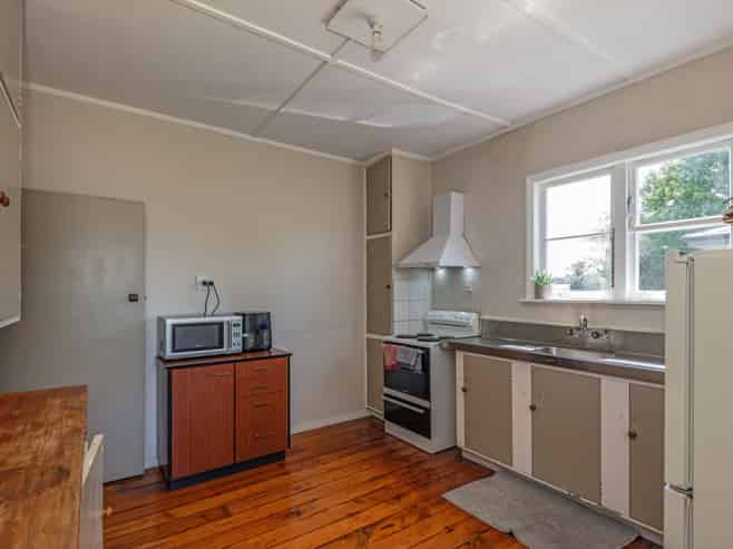 333 Botanical Road, West End